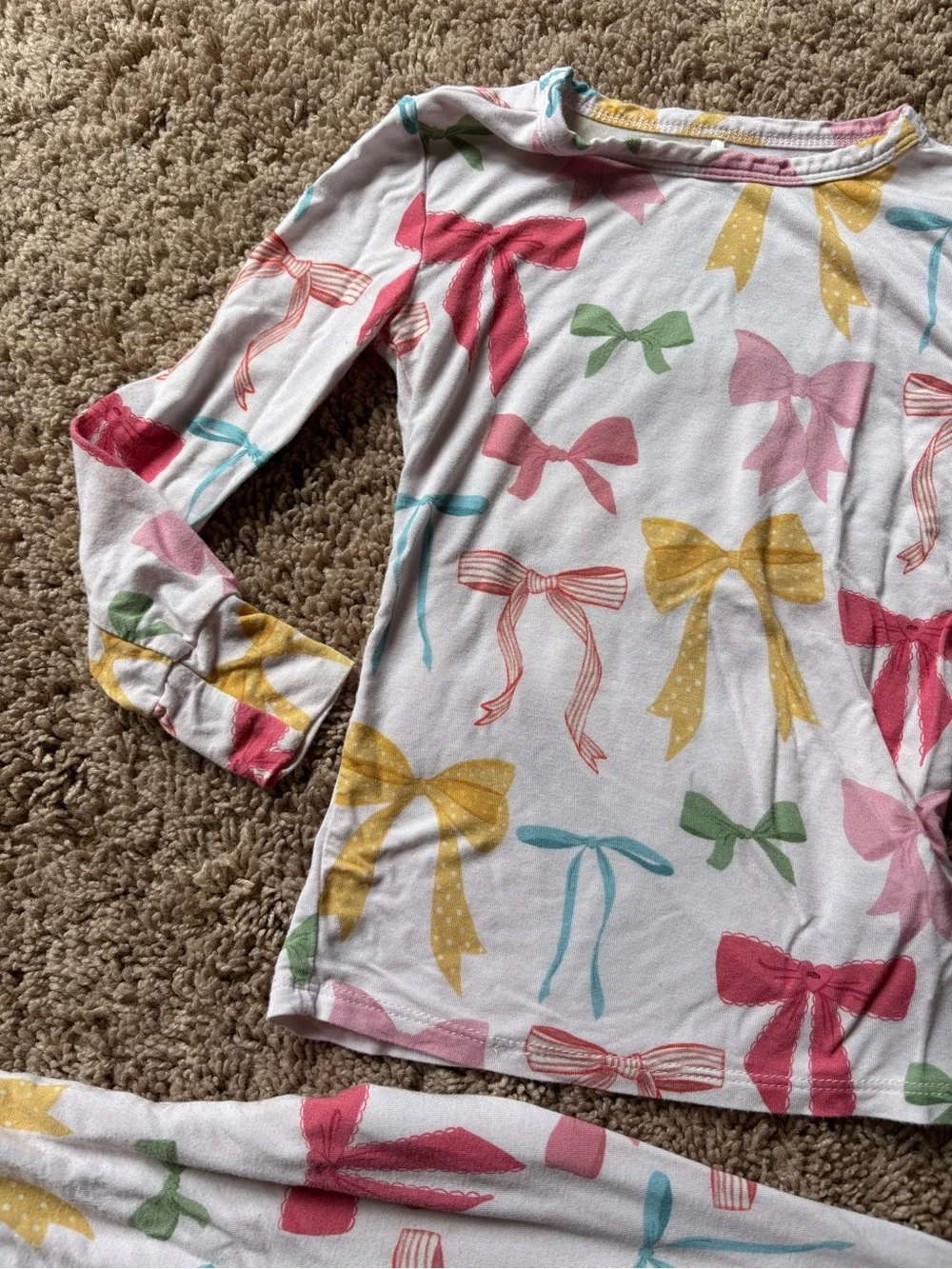 Bow-Print Long Sleeve Pajama Set - Multicolor Bows: Posh Peanut 3T-4T
